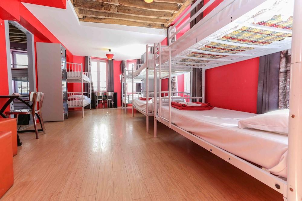 Hostel Le Village Montmartre By Hiphophostels 3*