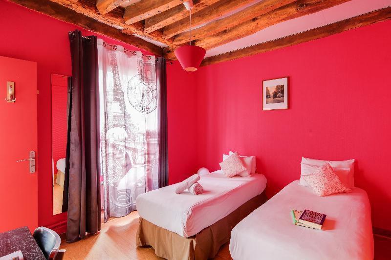 Hostel Le Village Montmartre By Hiphophostels Parijs